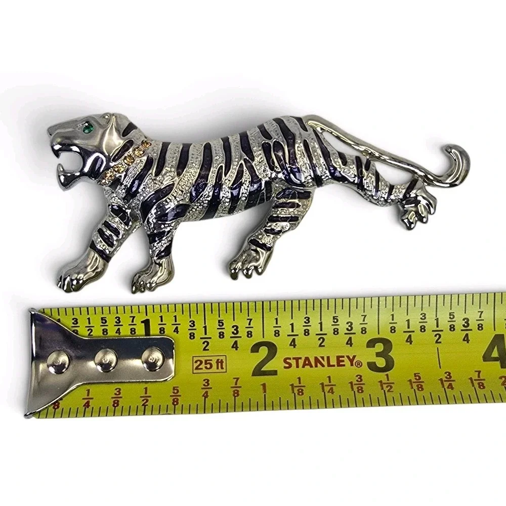 Vintage Silver Tone Tiger Brooch Black Enamel Rhinestone Green Eye Animal Pin 4